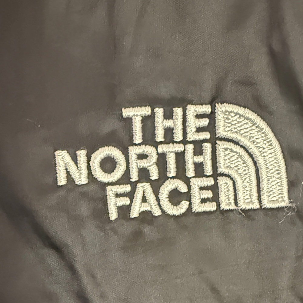 The North Face Black Hooded Fleece Jacket - Picture 6 of 7